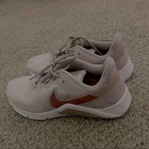 Nike sports shoes